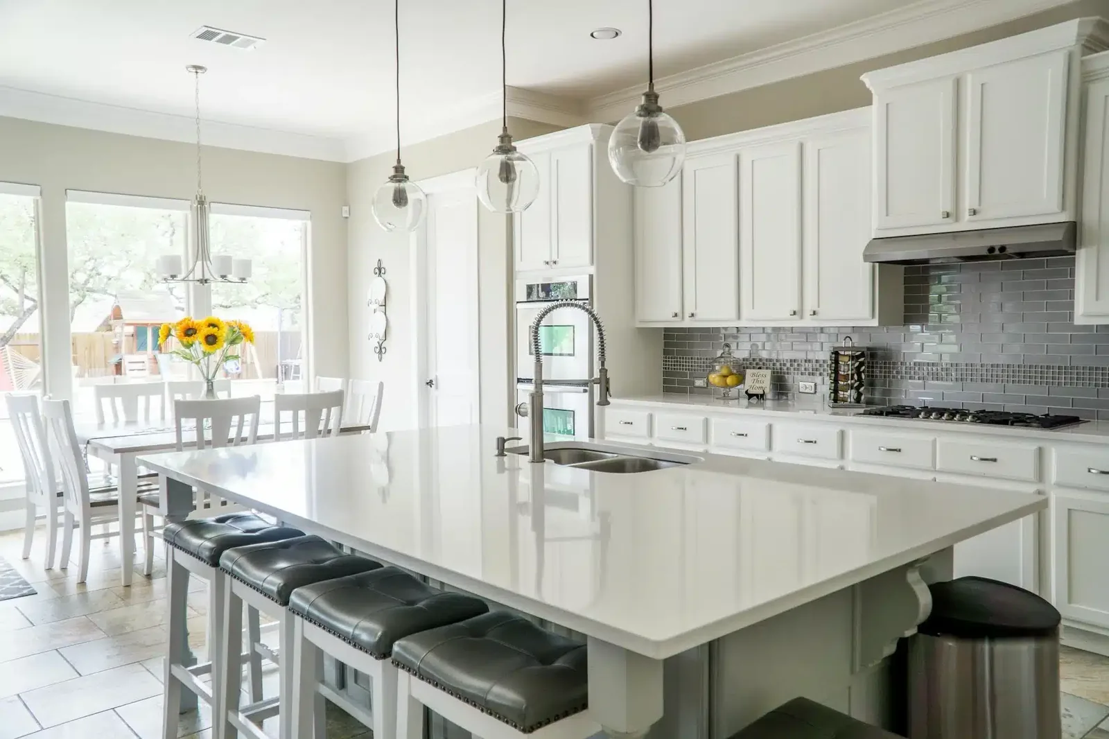 Bright Quartz Surfaces in Vienna, VA
