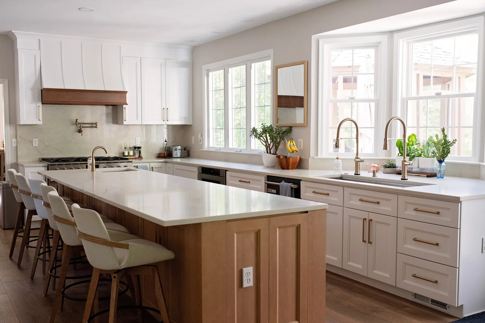 Two-Tone Gold Hardware Kitchen in NOVA