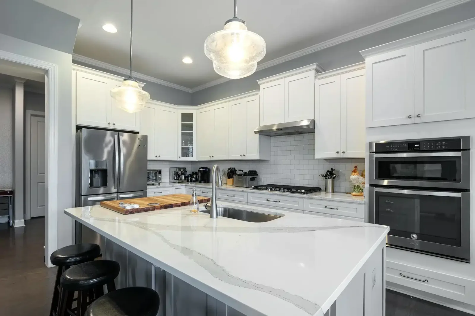 How Custom Countertops Improve Kitchen Design